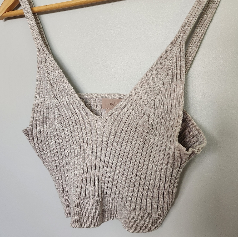 H&M - Ribbed Knit Tank Top - nwot - Picture 4 of 10